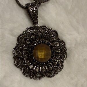 Vintage Style Silver Pendant with Yellow Gem